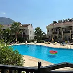 Grena Delux Pool Side