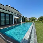 Villa White Cloud