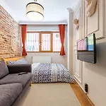 Altinbakkal Sokak Apartmnets