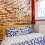 Altinbakkal Sokak Apartmnets