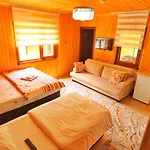 Yuece Suite