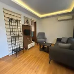 Cozy Garden-Level Apartment Near Taksim