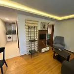 Cozy Garden-Level Apartment Near Taksim