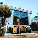 Comfort Point Two Hotel