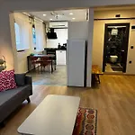 Optimist Hotel
