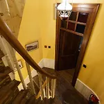 Beyoglu'Nun Kalbinde Yueksek Tavanli Daire
