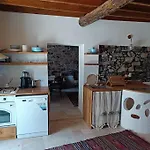 Tarihi Restore Edilmis Rum Evi