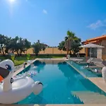 Villa Mono 1