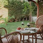Villaqua Boutique Hotel