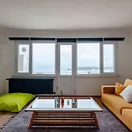 Bosphorus View With Two Bedrooms In Cihangir