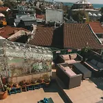 Green Life Apart Hotel