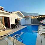 Likya Akik 2+1 Villa, Oezel Havuzlu
