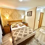 Golden Papirues Hotel Taksim
