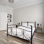 Lovely Central Cozy 3Bd25Bath Duplex Patio! #273