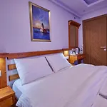 Laluna Hotel Near Grand Bazaar City Center