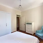 Authentic And Spacious 3Br Flat W Ac And Balcony
