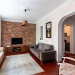 Authentic And Spacious 3Br Flat W Ac And Balcony