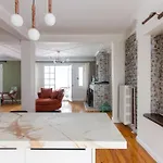 Historic 2Br Gem In Downtown Sisli Ac In All Rooms