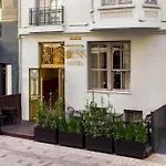 Ess Hotel