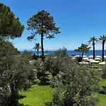 Palm Beach Hotel