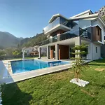 Goecek Marin C 4+1 Villa, Oezel Havuzlu