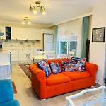 Evalacati - Villa Harnup- Tamamen Muestakil Villa