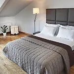 Ueftade Sokak Apartment