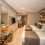 Rayelin Hotel Old Town
