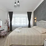 Cadde Apartments