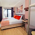 Premium Hotel Old City