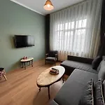 Waterfront Apartment By The Tram - Terrace With Dome & Golden Horn View In Fatih