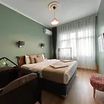 Waterfront Apartment By The Tram - Terrace With Dome & Golden Horn View In Fatih