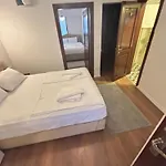 Constatntinos Suites Hotel