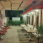 Al'Cati Flaneur