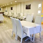Larok Hotel