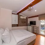 Taksim City Suit