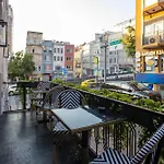 Marlon Hotel