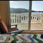 Karaburun'Da Deniz Manzarali Ferah Dubleks Villa
