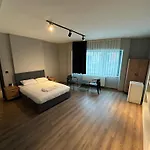 Lucca Suites Hotel