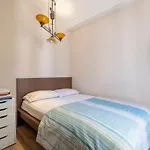 Spacious Apartment, 1-Min To Taksim Square