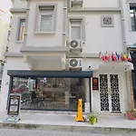 La Mer Old City Hotel