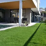 Villa Merkez Havuzlu Odalarbanyolu