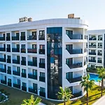 Seasight Suites