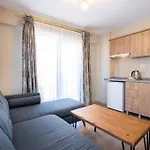 Lavin Hotel & Suites