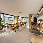 Lounge Hotel