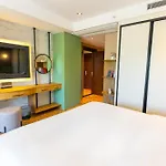 Q Style Hotel