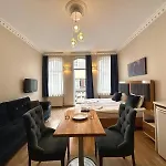 Pear Apartment