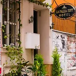 La Pazza Taksim Suit