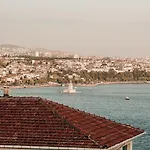 Bosphorus View Oasis 3 Br- 2 Ba Apartment