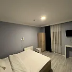 Lagoon City Hotel